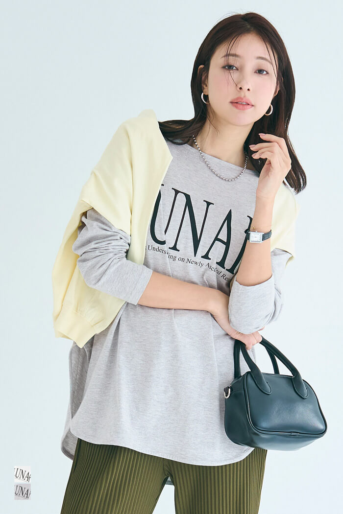 セール☆1290円→990円 ボートネックロゴロングTシャツ レディース