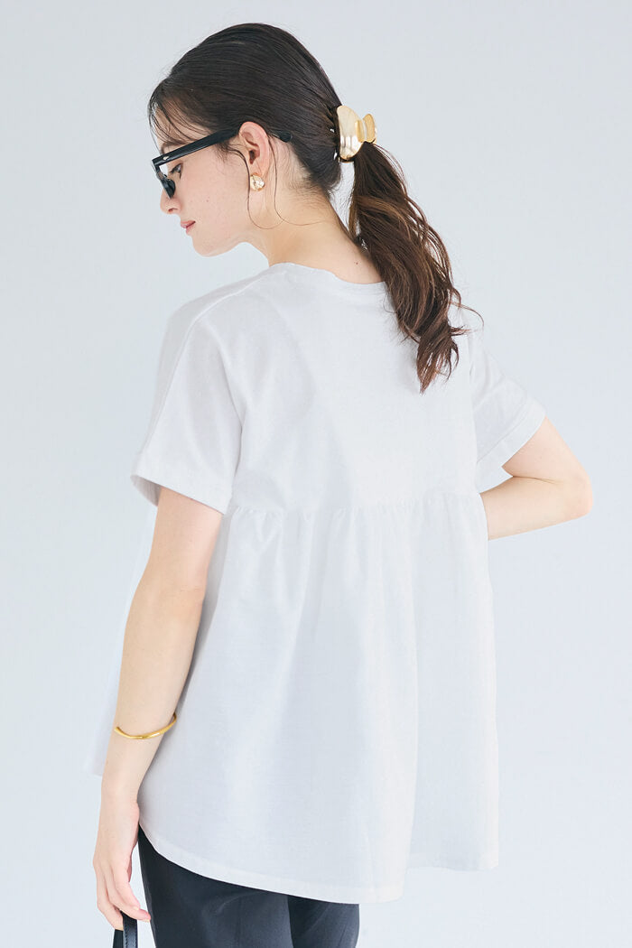 オシャレTシャツギャザー付き 鮮やかな白 ギャザー」に該当する 