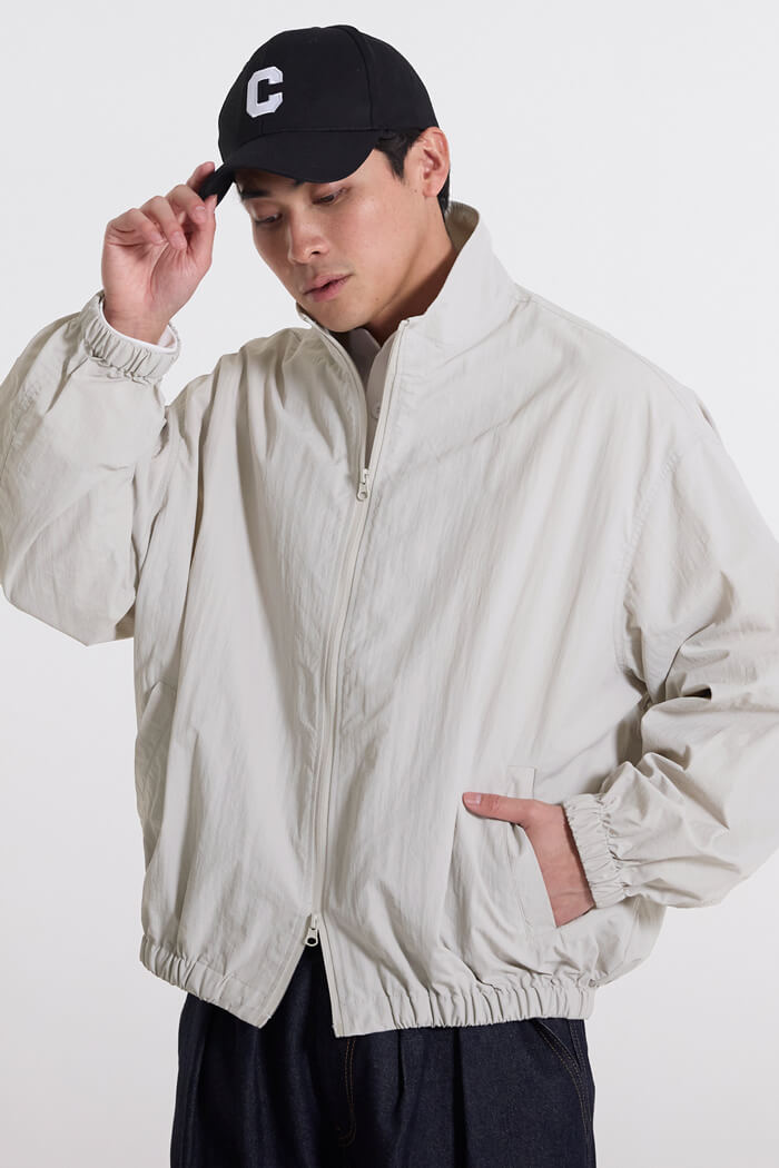 セール☆3990円→2990円 ナイロンスタンドカラーブルゾン メンズ