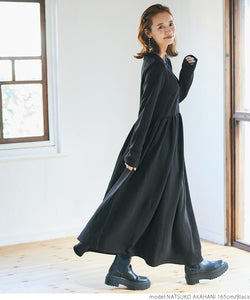 [No mail delivery] One-piece women's embossed flared A-line long sleeves long length gathered black plain 20aw