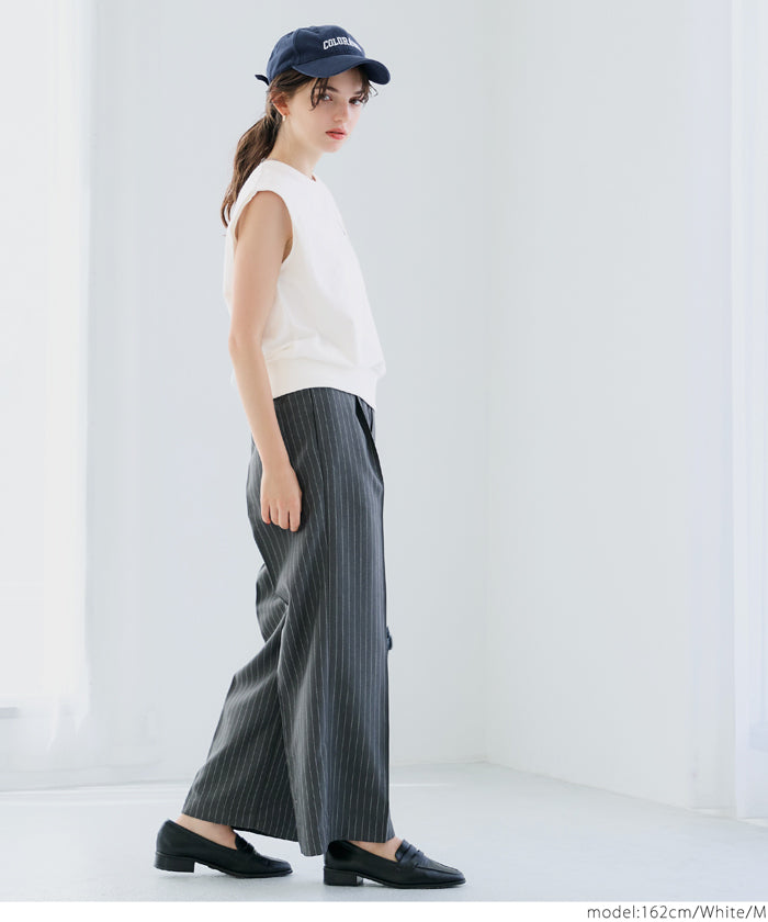 セール☆1490円→990円 エンブレムロゴノースリーブトップス